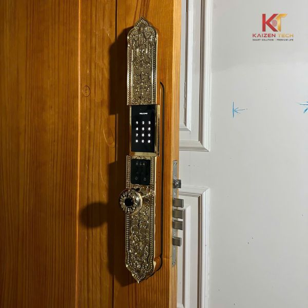 Khóa cửa vân tay cao cấp tân cổ điển Kassler KL-929F, mở bằng khuân mặt face 3D